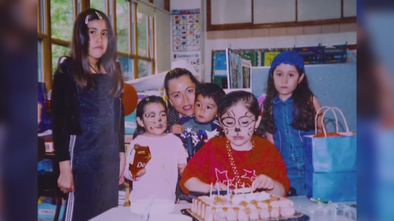 Cinco hermanos hispanos se quedan huérfanos en EEUU después de su madre muriera quemada por un accidente en la cocina