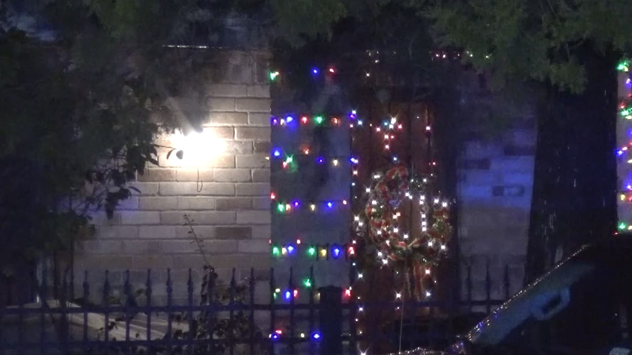 Los hechos ocurrieron durante el festejo de año nuevo en una vivienda ubicada en la cuadra 1700 de la calle Fulton.
<br>