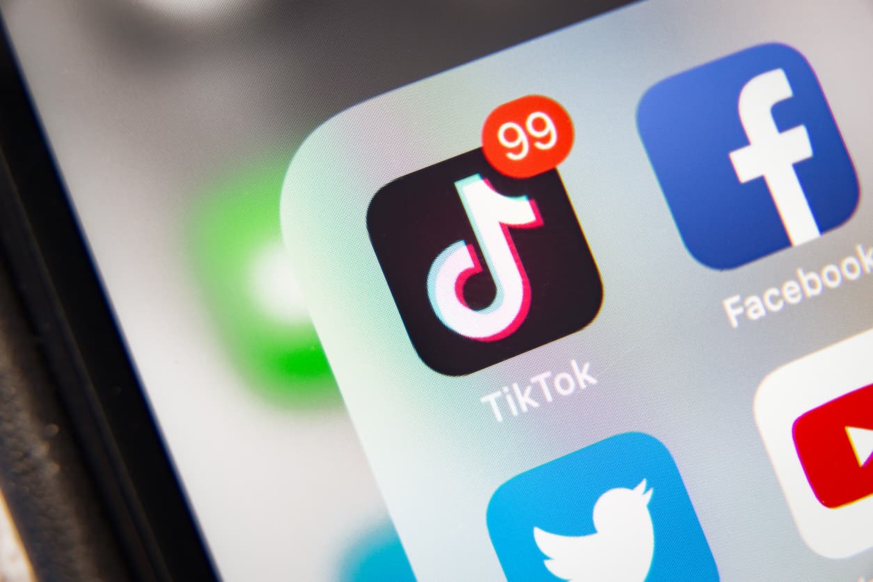 "El último que se duerma, gana": ocho menores de edad se intoxican al tomar un ansiolítico por un reto viral de TikTok