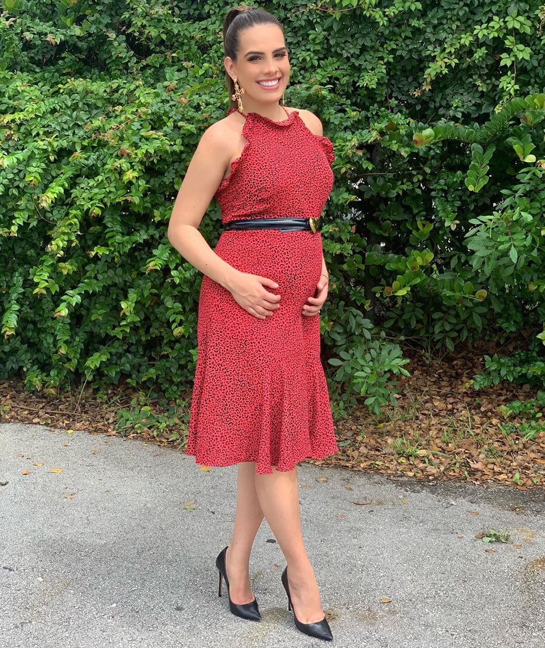 Andrea contó en redes sociales lo mucho que esperaba este bebé y la historia detrás de su embarazo: "Después de 2 años de tratamientos y unidos a nuestra fe, nuestra familia, a Dios y a los avances médicos pudimos lograr nuestro milagrito que llegará con el favor de Dios a nuestros brazos este diciembre 2019".