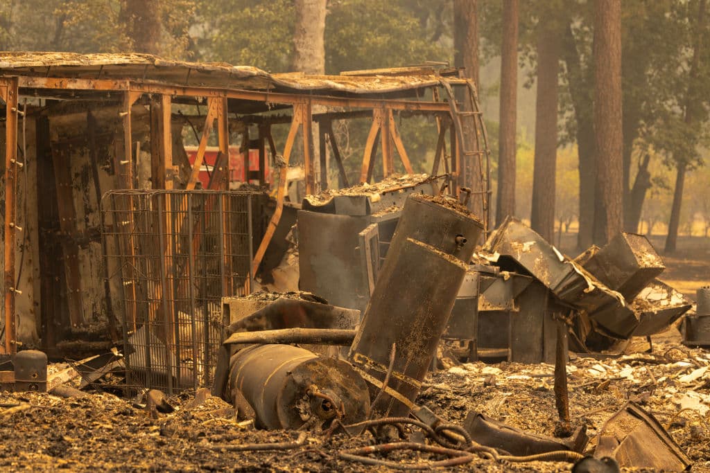 El
<b><a href="https://www.univision.com/local/sacramento-kuvs/newsom-orden-ejecutiva-retiro-campamentos-personas-sin-hogar-california" target="_blank">gobernador de California, Gavin Newsom</a></b>, declaró en
<b>estado de emergencia los condados</b> de
<b>Butte</b>,
<b>Plumas</b>,
<b>Shasta</b> y
<b>Tehama</b>.