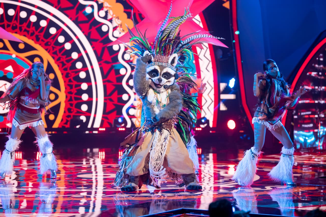 Ya sobre el escenario nos deleitó con ‘Chica Ideal’, de Guaynaa y Sebastián Yatra, con una bonita coreografía.