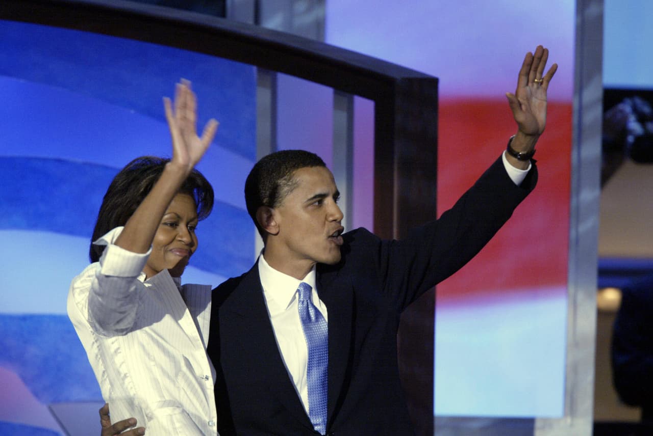 Barack entró como colaborador asociado de verano en el estudio de abogados dónde trabajaba Michelle en Chicago.