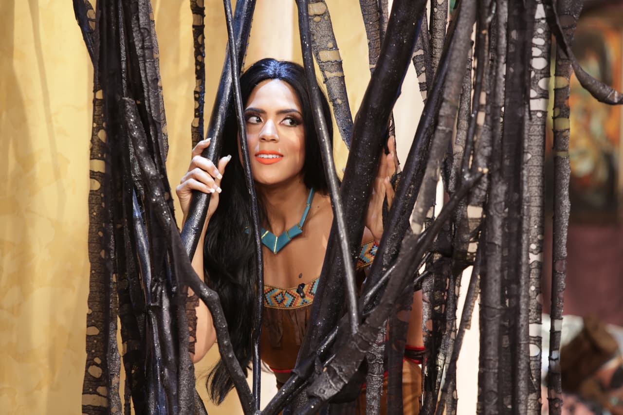 Vestida con el atuendo del personaje de Pocahontas, Francisca maravilló a todos.