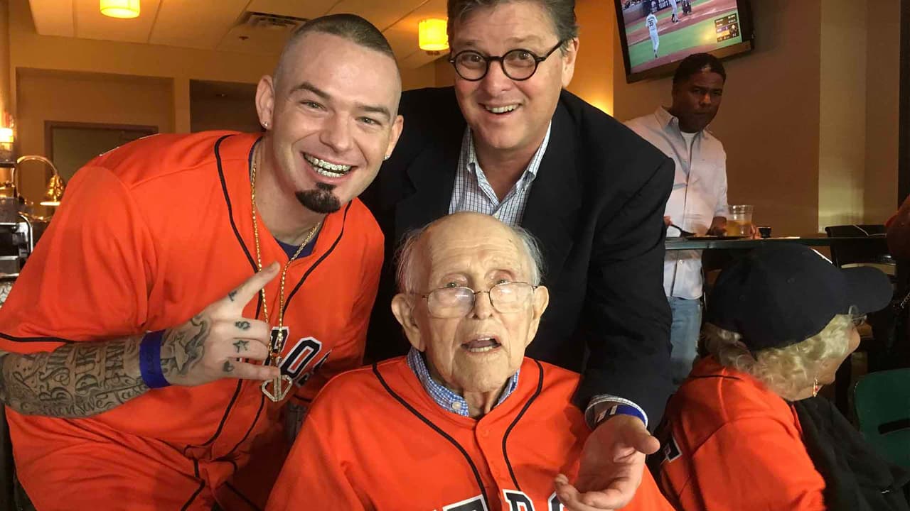Walter Peine es uno de los fanáticos mas longevos en la historia de los Astros de Houston.