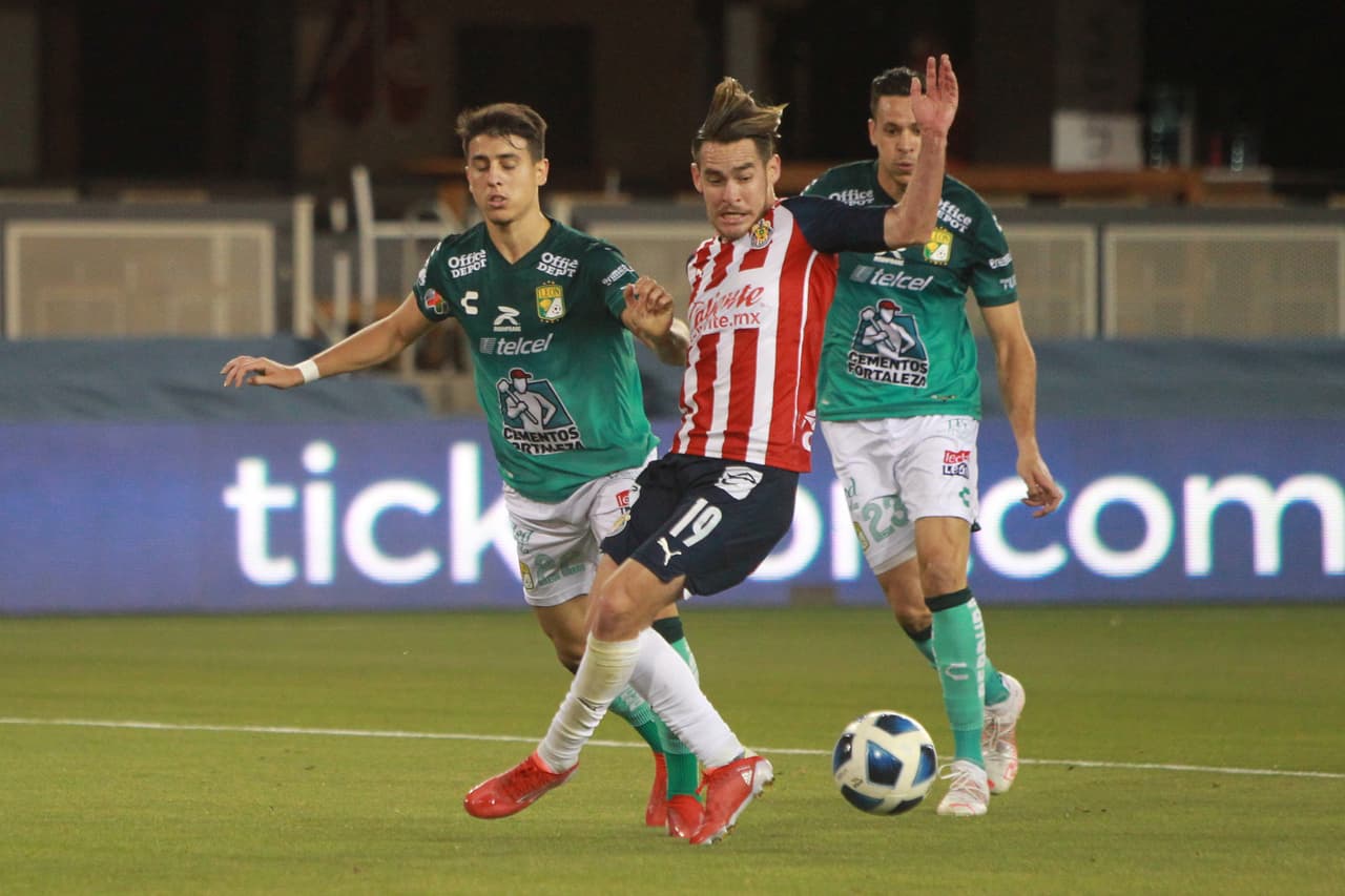 El ataque de las Chivas despertó y golearon al León en un duelo amistoso que dejó buenas sensaciones para el regreso a la Liga MX.