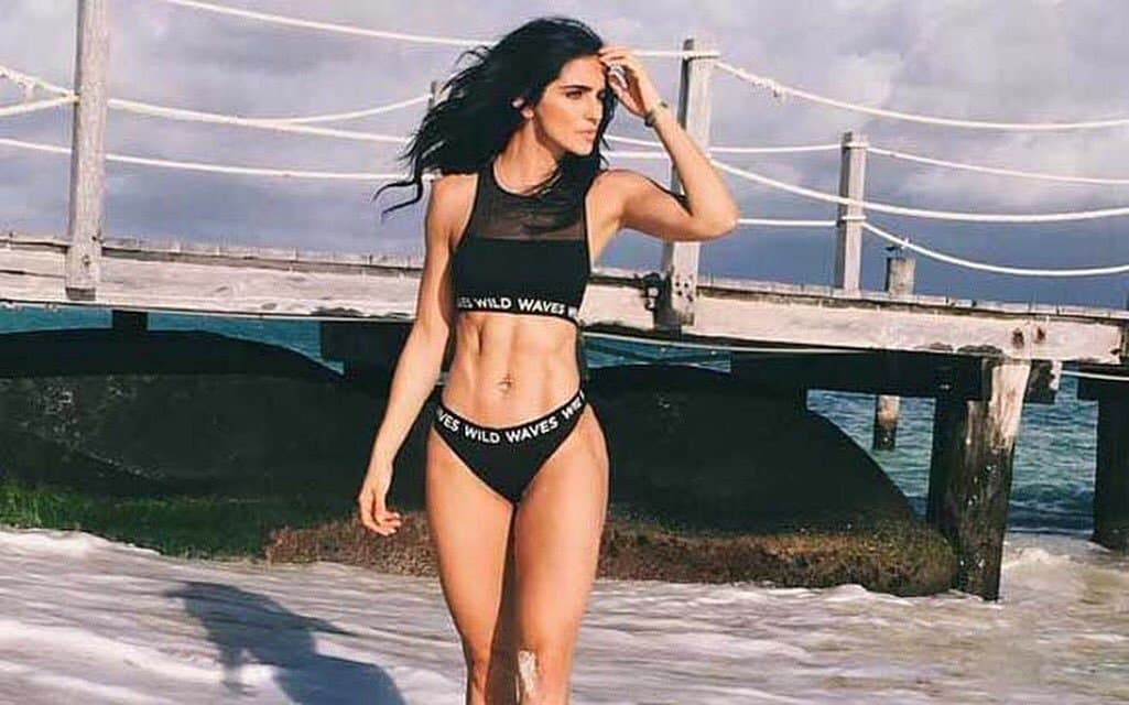 Mientras que lo que no puede faltar todos los días en su alimentación es un jugo verde, el cual consta de espinacas, piña, toronja o naranja, pepino y perejil.