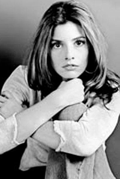 Posteriormente participó en 'Teresa' (1989), como la hermana del atormentado enamorado de la ambiciosa protagonista (Salma Hayek), y en 'Amor de nadie' (1990) junto a Lucía Méndez.