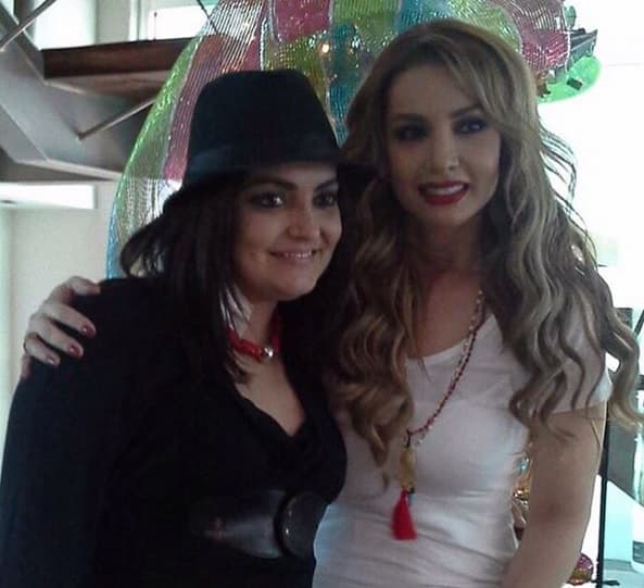 Navidad reconoció que le cuesta 
<b><a href="https://www.univision.com/shows/el-gordo-y-la-flaca/patricia-navidad-a-pesar-de-la-muerte-de-su-hermana-tiene-cosas-que-agradecer-este-ano-video" target="_blank">superar la ausencia</a></b> de su querida hermana, aunque poco a poco ha aprendido a vivir con ese dolor.