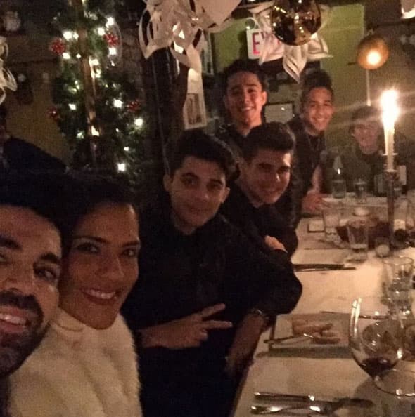 Una cenita con el talento de Univision y los chicos de CNCO.