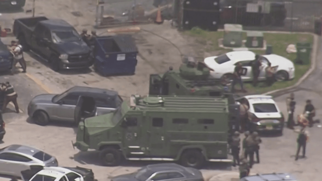 Al menos un muerto y cuatro heridos durante caso de violencia en un centro laboral de Miami-Dade