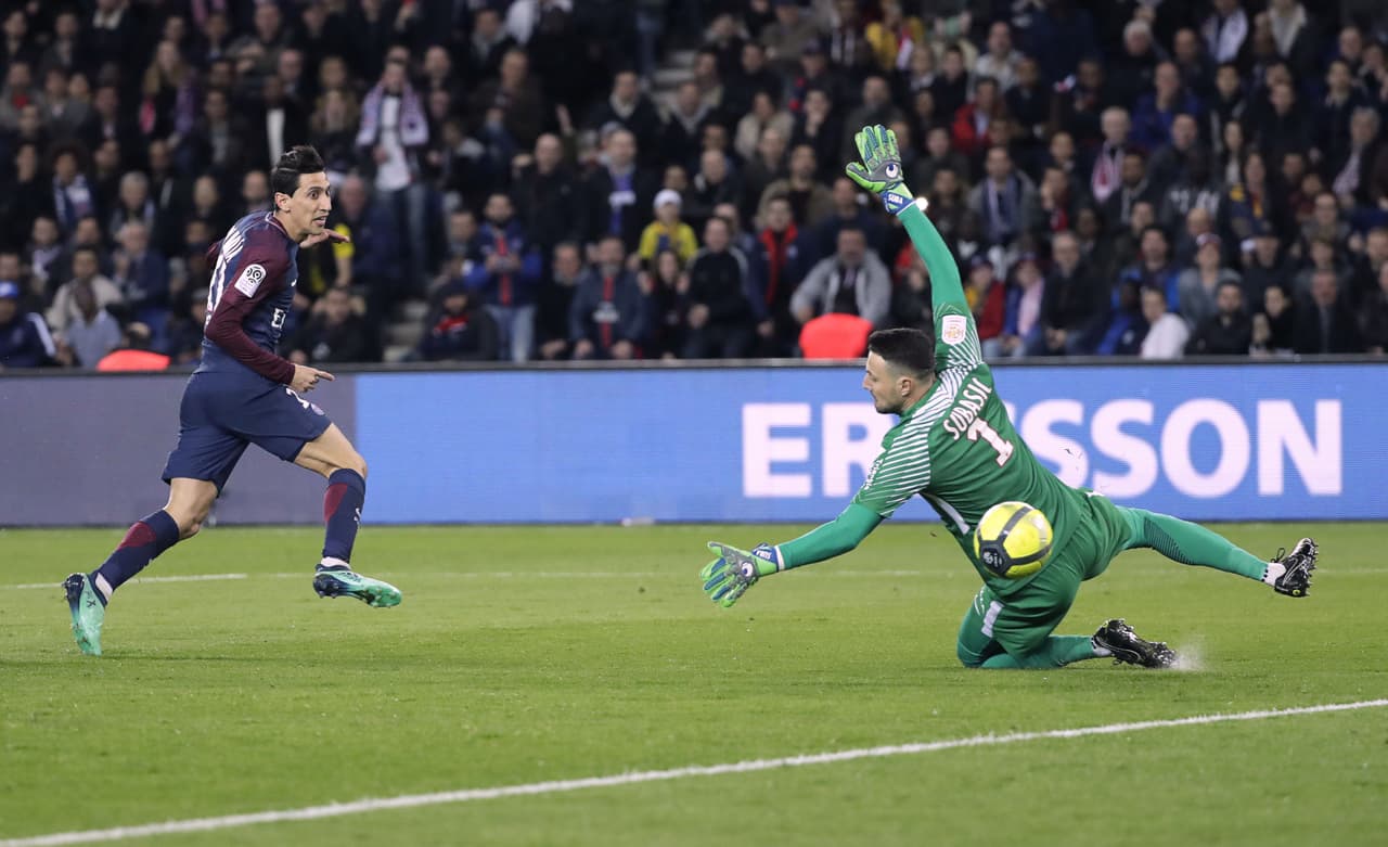 El argentino Ángel Di Maria se sumó a la cuenta y en 20 minutos ya iban 3-0 contra Mónaco, en un duro golpe.