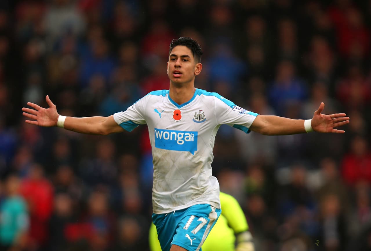 El Manchester United se fija en Ayoze Pérez como refuerzo, según la prensa inglesa