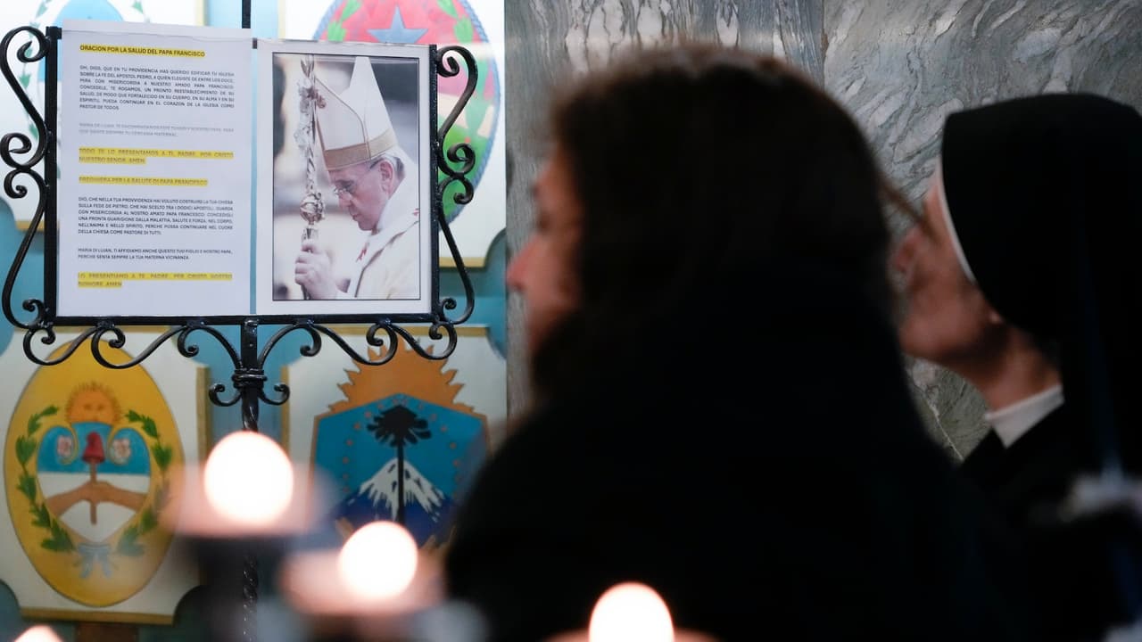 Fieles en el norte de California oran por la salud del Papa Francisco tras su hospitalización