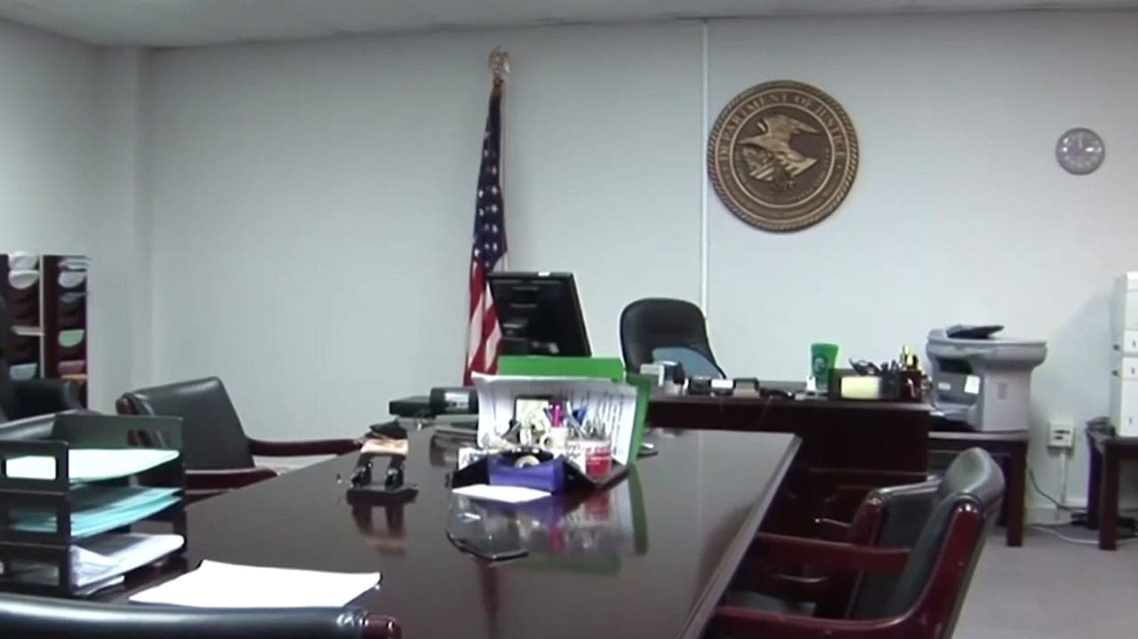 Hablemos de Inmigración: ¿Inmigrantes pueden recurrir al hábeas corpus sin abogado por detenciones ICE?