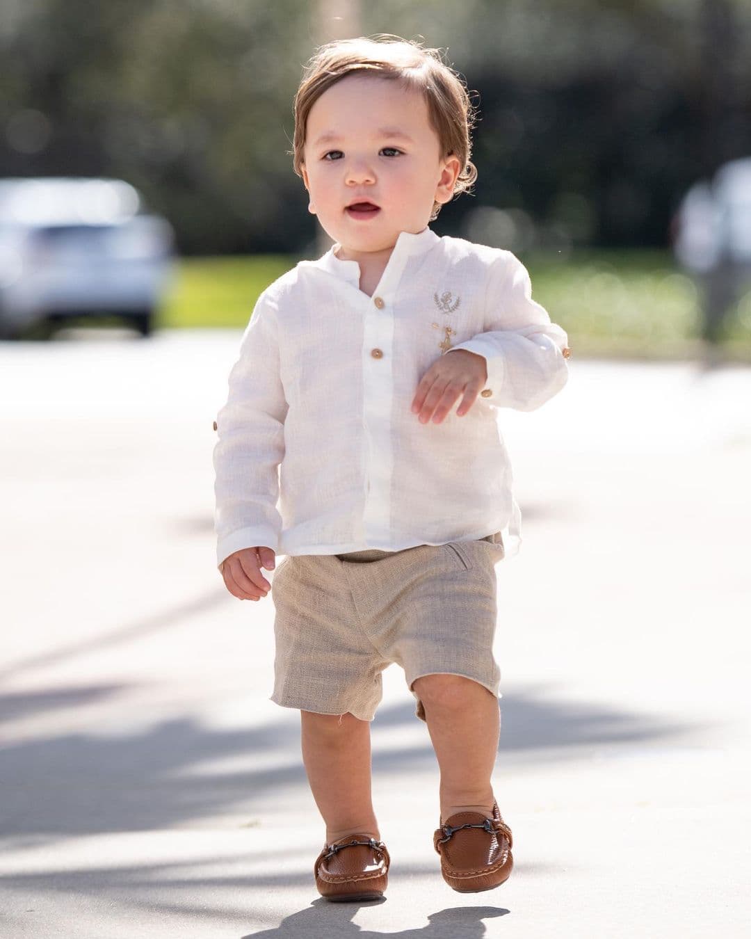 El lindo muñeco de la experta en moda de Despierta América pasó de la cuna y los brazos de mami a andar por las calles robando corazones. Qué más que observar esta foto para darse cuenta que es todo un galán.