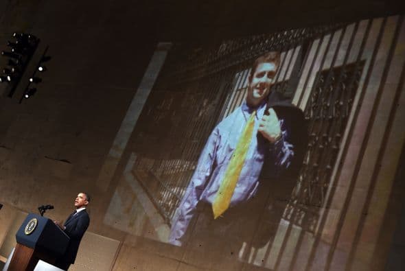 Crowther perdió la vida durante su acción heróica y Obama le rindió tributo.