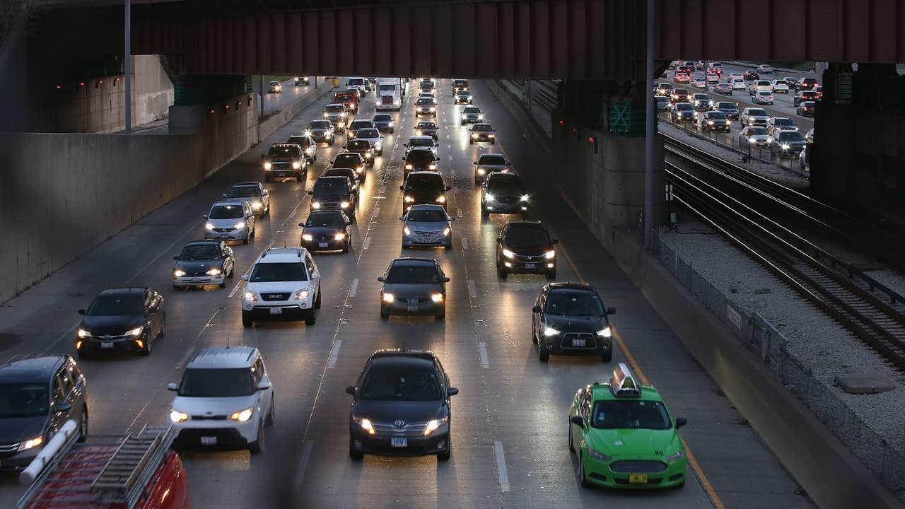 Condado Cook elimina pagos por registro vehicular