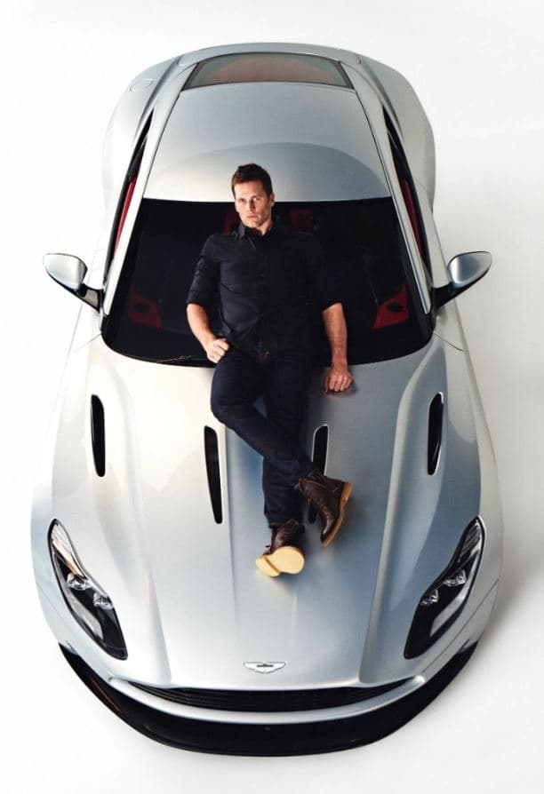 La colección de carros de Tom Brady fácilmente puede superar los 4 millones de dólares.