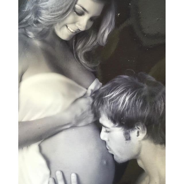 Elizabeth Gutiérrez recordó su maternidad con esta hermosa foto en la que escribió “Que hermosos recuerdos de cuando éramos dos jovencitos sin nada...solo con un sueño y la emoción de ser padres. Gracias mi #Toty y #Kailita por elegirme como su mami por enseñarme lo que realmente es importante...por ese amor incondicional que me dan todos los días…Amo mucho mis niños”.