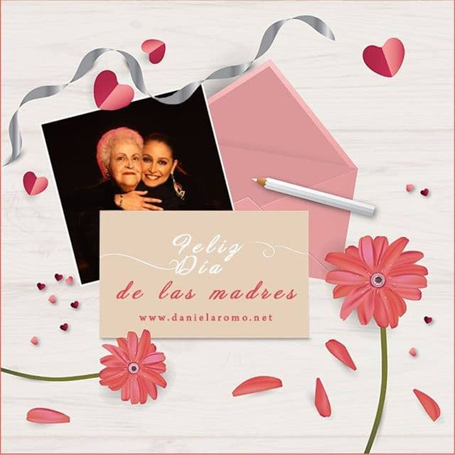 Daniela Romo felicitó a todas las mamás pero en especial a la suya.