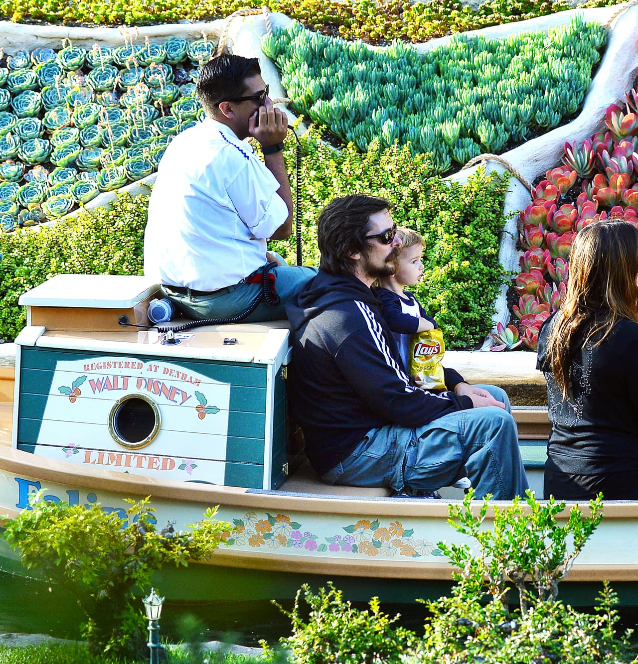 También tomaron el viaje en bote.