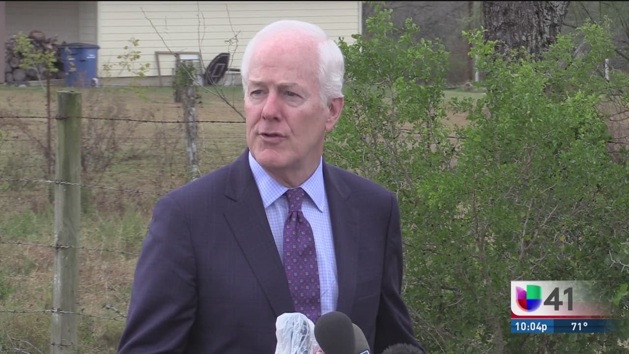 John Cornyn hace un llamado para regular la venta de armas en el país