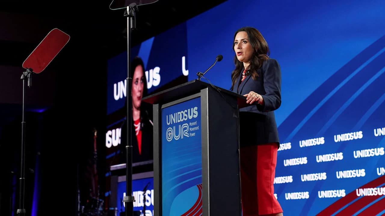 Gina Hinojosa propone entregar $1,500 a cada familia si gana la gubernatura de Texas
