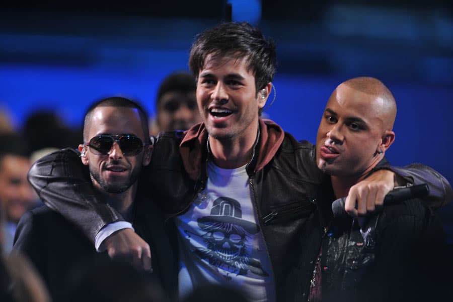 Este fue el primer acercamiento del español con el reggaeton. También ganó en esa entrega el premio a Álbum Pop por 'Enrique Iglesias: 95/08' y el premio a la Canción Pop del Año con 'Dónde estás corazón', sencillo que se desprende de ese disco.
