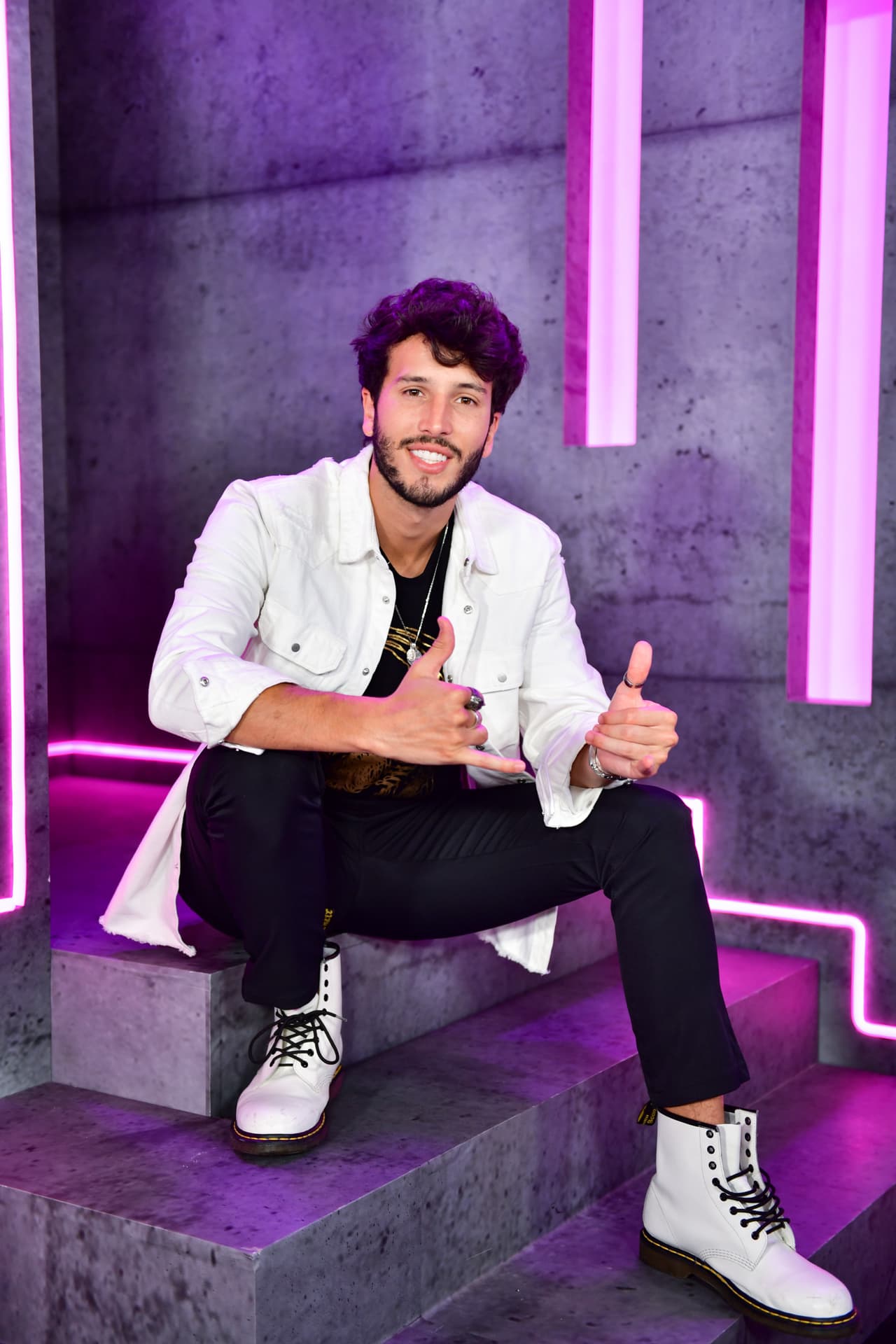 Sebastián Yatra fue otro de los convocados a ensayar durante el tercer día.