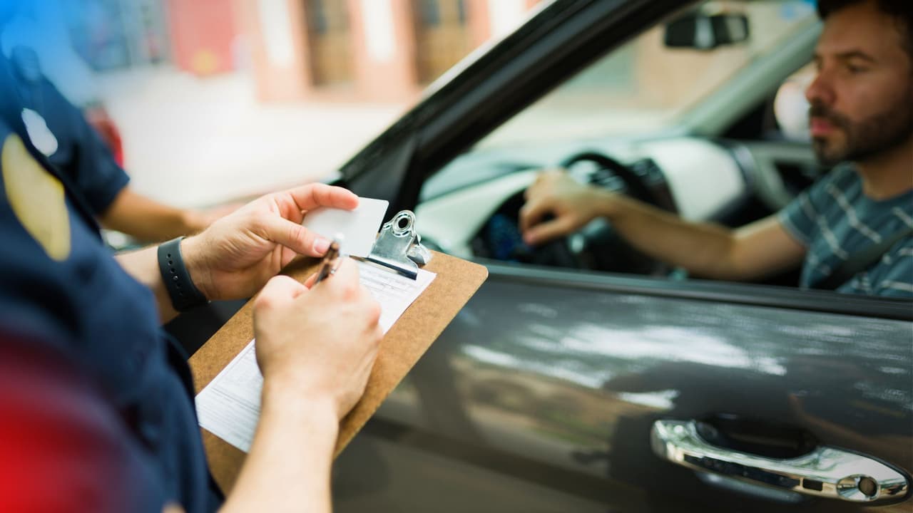 ¿Tienes citaciones pendientes en Dallas? Resuélvelas sin arresto, te explicamos 