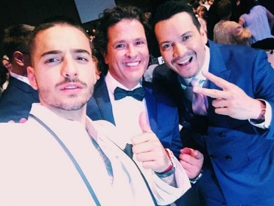 Maluma, Carlos Vives y Victor Manuelle, listos para la gala de Persona del Año, que fue en honor a Roberto Carlos.