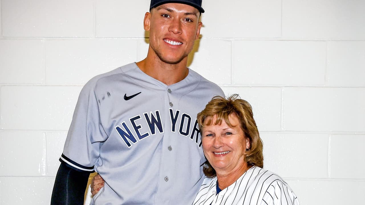 Aaron Judge regaló la pelota de su jonrón 61 a su madre 