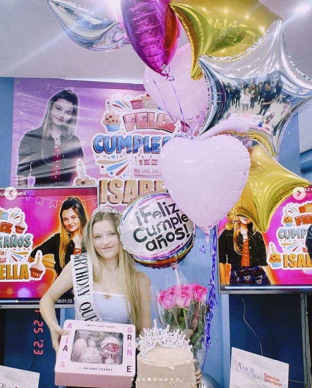 Isabella Tena, cumpleaños 16