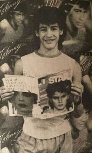 Comenzó a salir con frecuencia en las revistas para chicas y se convirtió en el amor platónico de muchas de ellas.