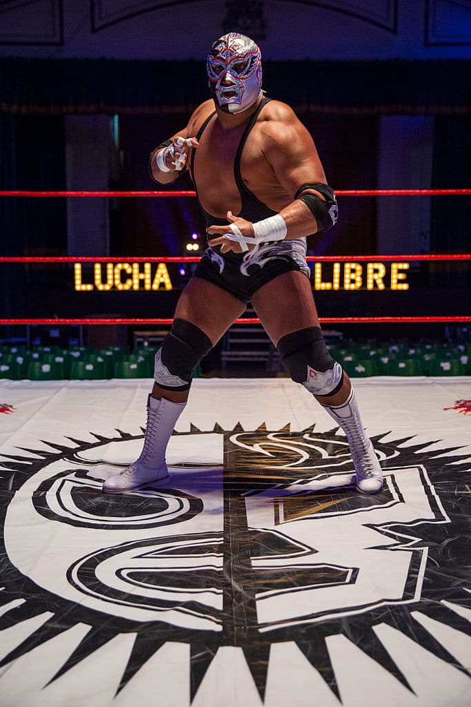 Tenía 51 años, su nombre real era 
<b>César Cuauhtémoc González Barrón</b> y había nacido en Torreón, Coahuila.