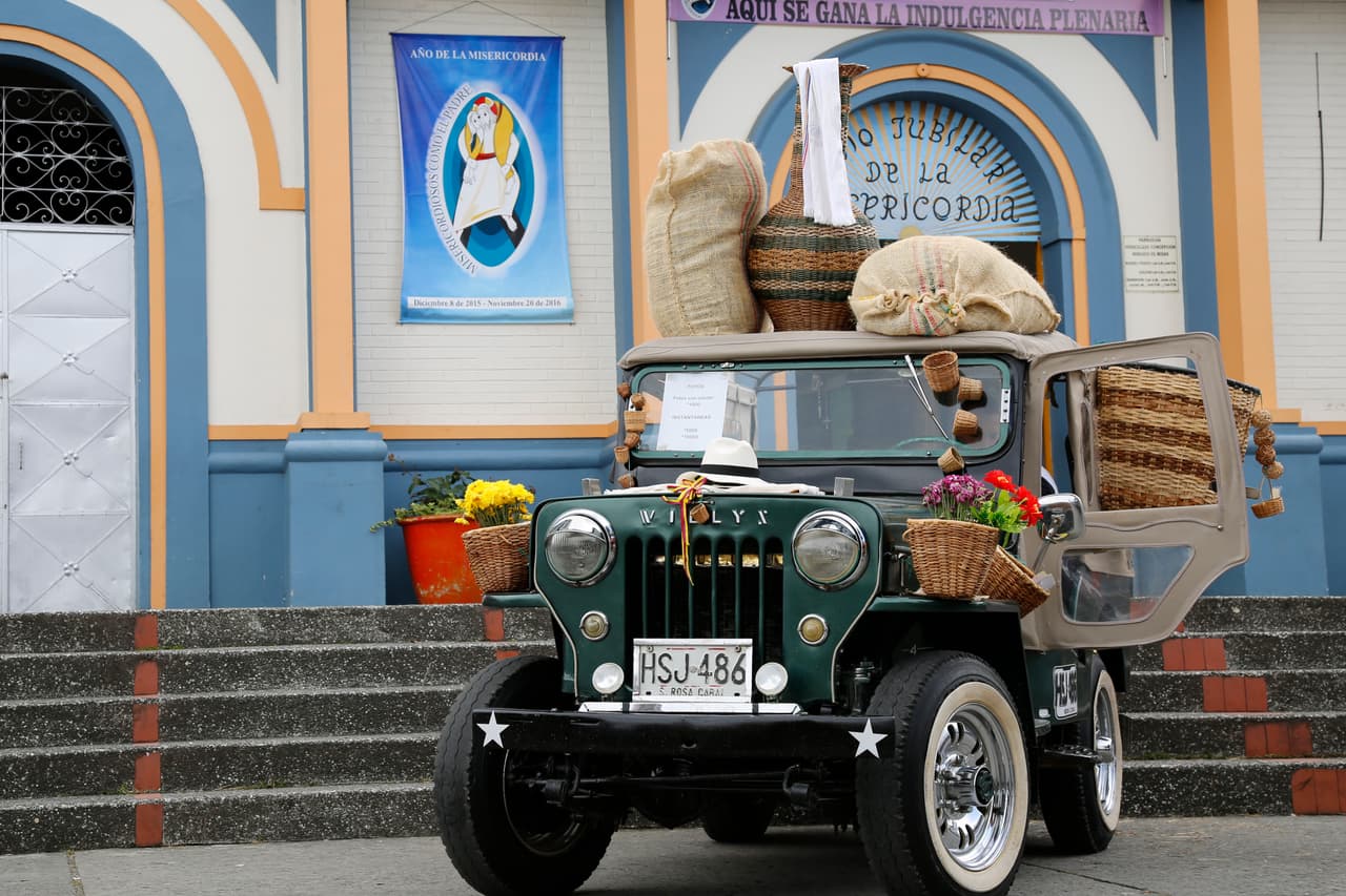 Los tradicionales Jeep Willys aún se mantienen vigentes en el municipio de Filandia como medio de transporte hacia y desde las áreas rurales.