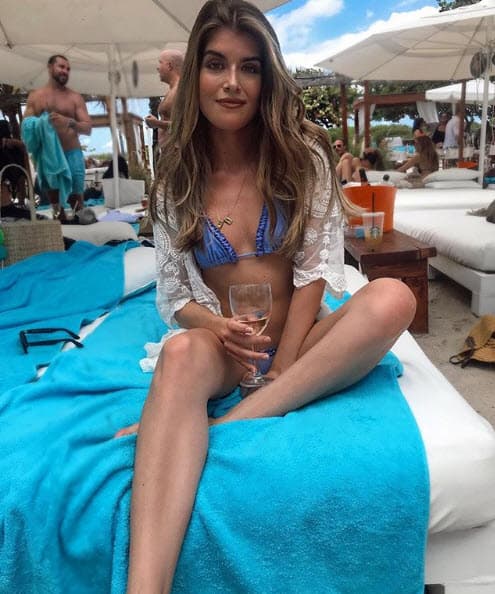 “Yo tomé clases de teatro musical cuando tenía como 10 años y pues finalmente estoy tomando clases otra vez de actuación, estoy muy emocionada por descubrir más de esta carrera”, explicó.
<br>