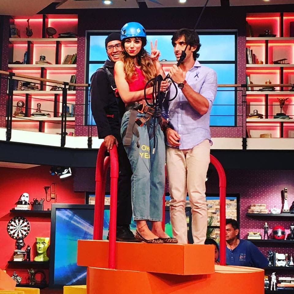 Diversión de viernes: Nat se animó a tirarse de la cuerda.