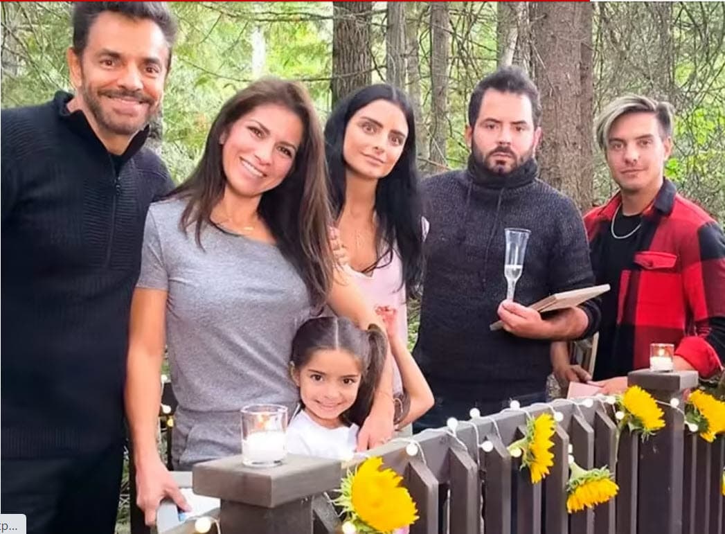 "La verdad
<b> fueron siempre muy amorosos</b> y se fue dando la relación con cada uno de manera muy diferente pero de manera muy natural", dijo la cantante de 50 años en declaraciones para el canal en YouTube A.M.O. el pasado lunes 11 de julio.