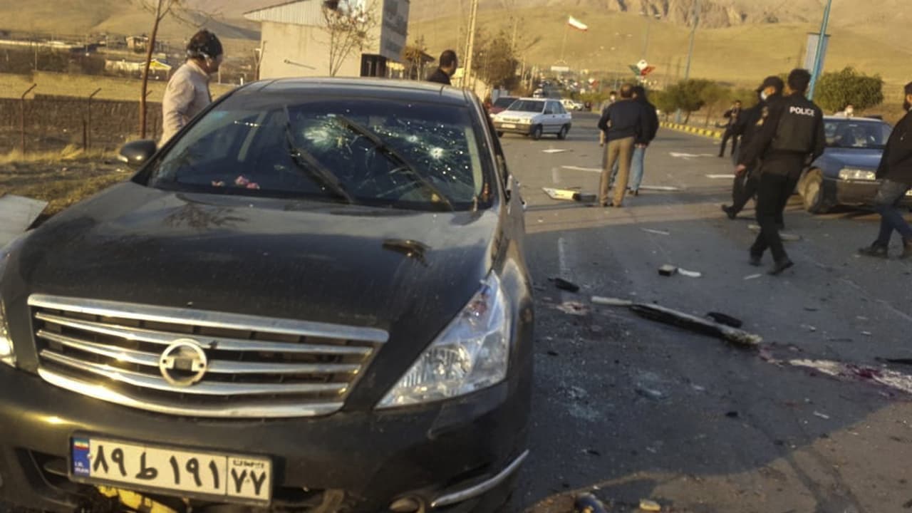 Sube la tensión: el ayatola de Irán promete venganza por el asesinato de un científico nuclear y EEUU regresa un portaaviones a la zona