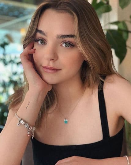 Entonces, con el apoyo de su mamá, la también actriz Amairani, Macarena García le dio continuidad a sus estudios dentro de una escuela de monjas.