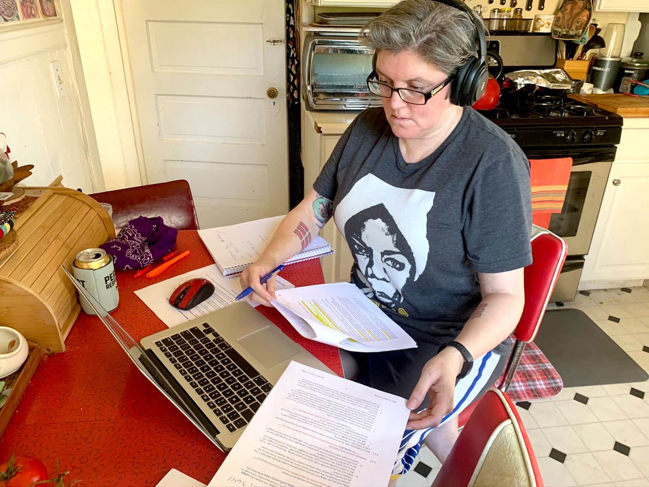 California: bibliotecarios y preparadores de impuestos se convierten en detectives de covid