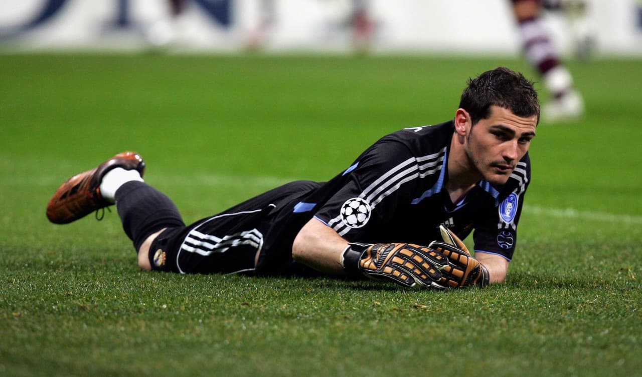 2006-2007: Real Madrid de nuevo cayó en octavos de final contra Bayern Munich.