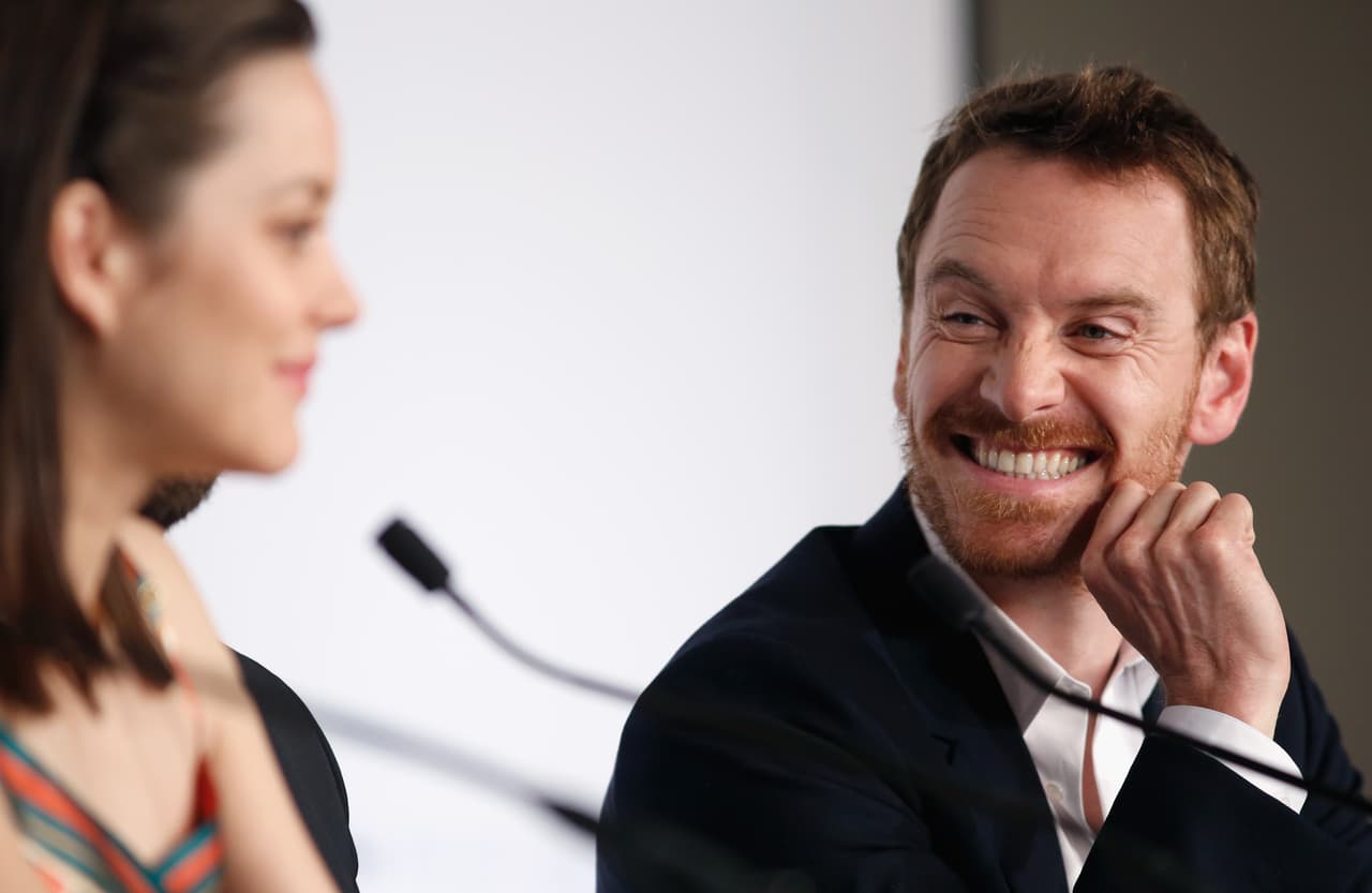 Carita de: "Aaaay, qué divertida eres, en serio..."