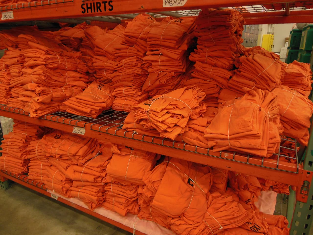 Almacenamiento de los uniformes de las cárceles del condado Maricopa/ MCSO.