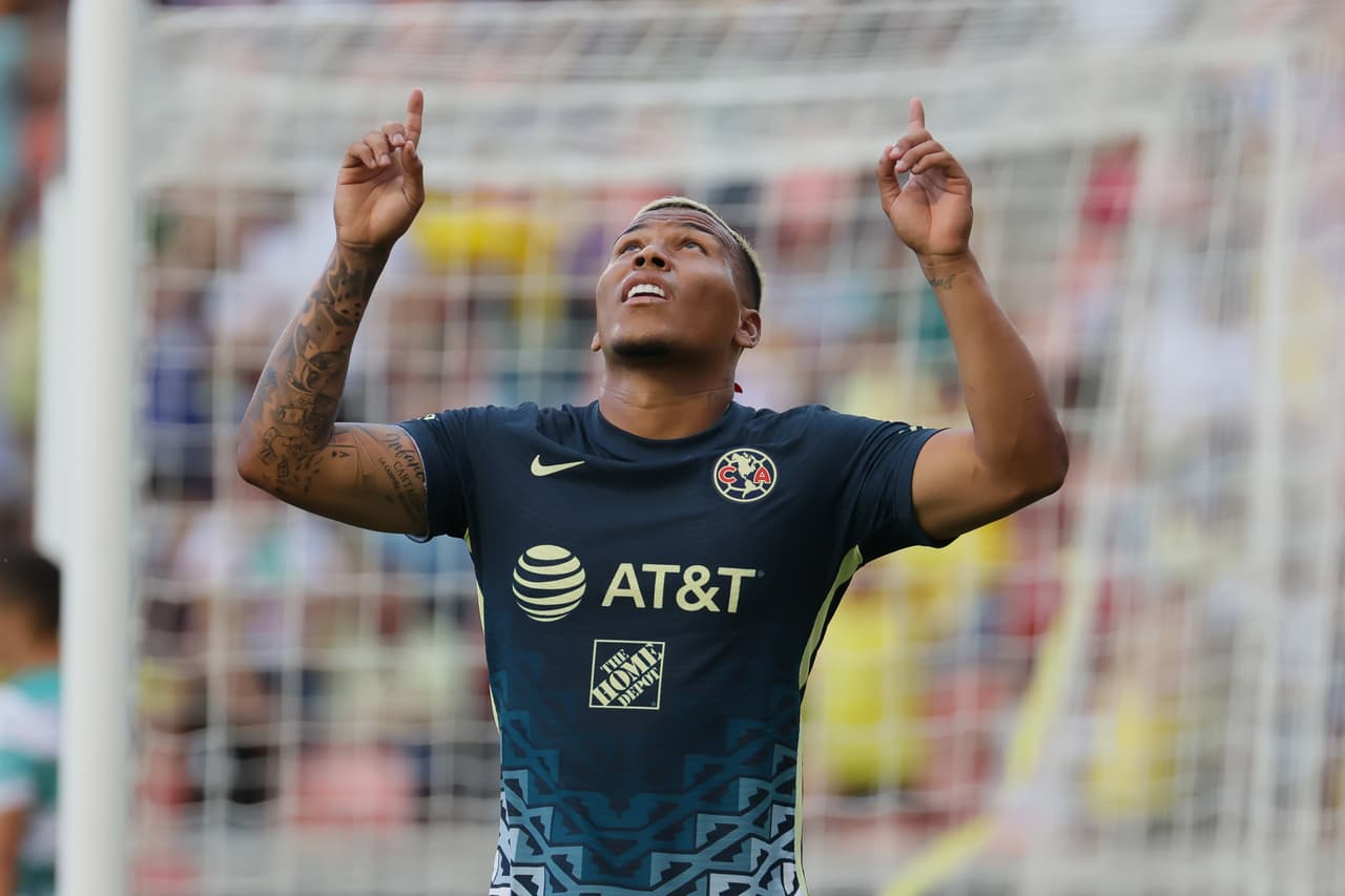 Roger Martínez hizo un golazo que fue suficiente para que el América derrotara a Santos en un duelo de preparación de cara al arranque del Apertura 2021.