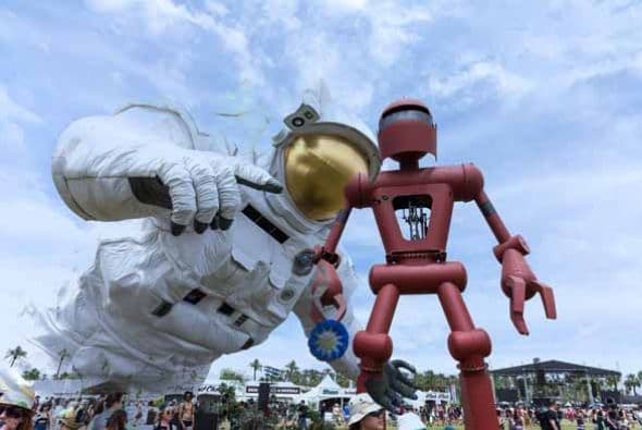 El festival de Coachella cerró su edición 2014 con los más divertidos estilos y hasta con tono tradicional y espiritual. Esta galería lo demuestra desde conejos de pascua, súper héroes y hasta celebridades irreconocibles. ¿Quieres ver más?: Las fotos que no te puedes perder.