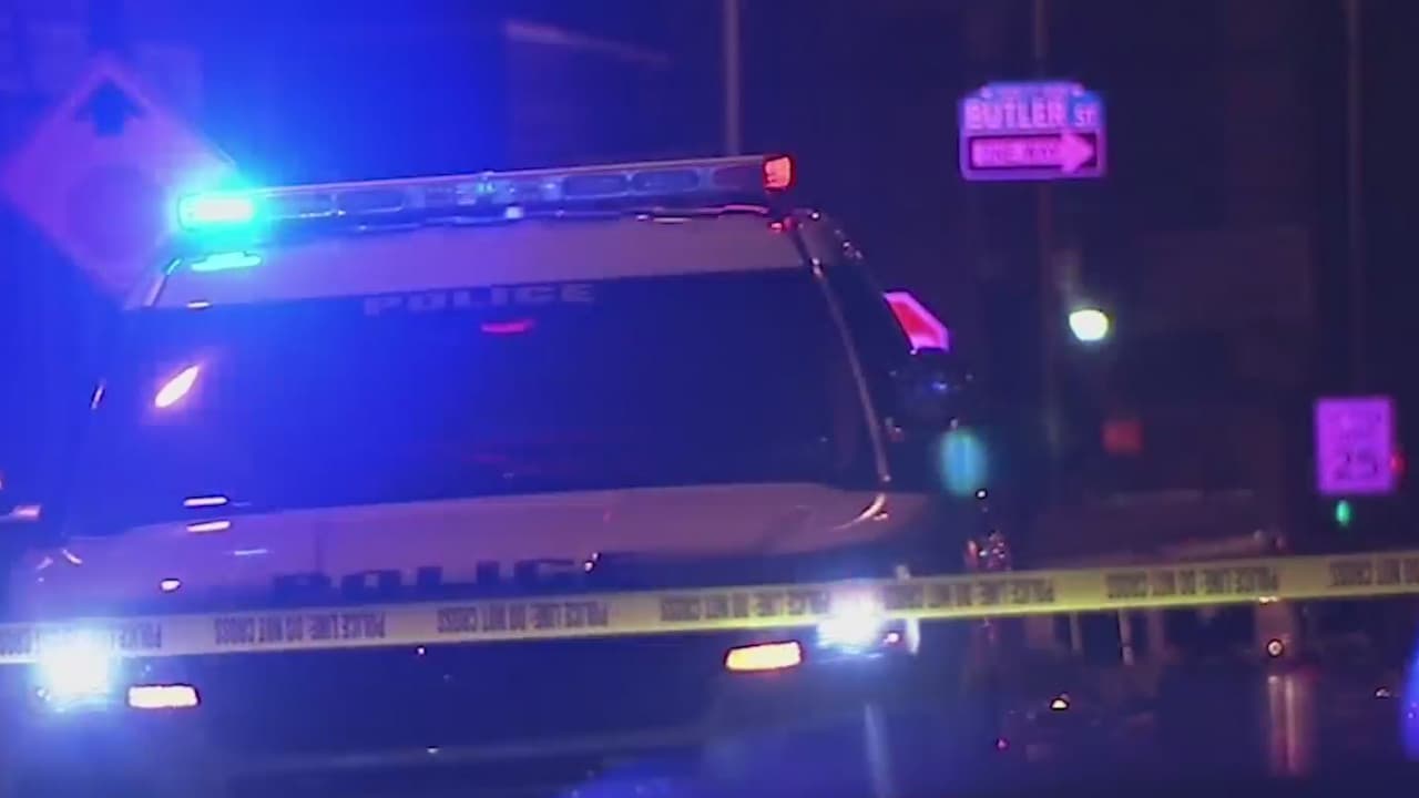 Un hombre hispano asesinado de un balazo en la cabeza es una de las víctimas de un violento fin de semana en Filadelfia 