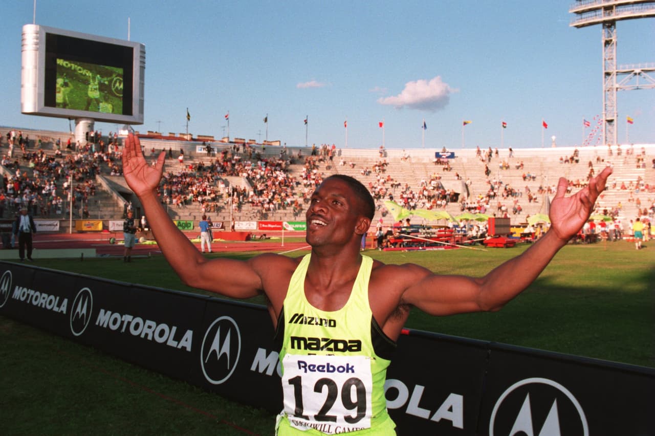 El Estadio Kirov era un escenario multiusos que podía albergar 80 mil espectadores sentados. No obstante, se utilizó por última vez en 2006 al buscar un lugar más moderno.